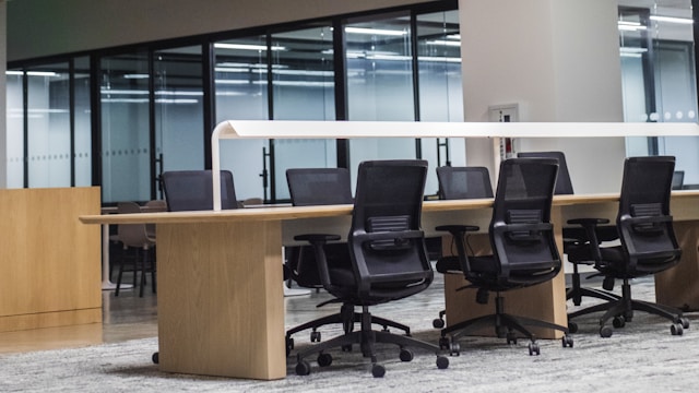 Ergonomic Benefits of Quality Pre-Owned Office Seating